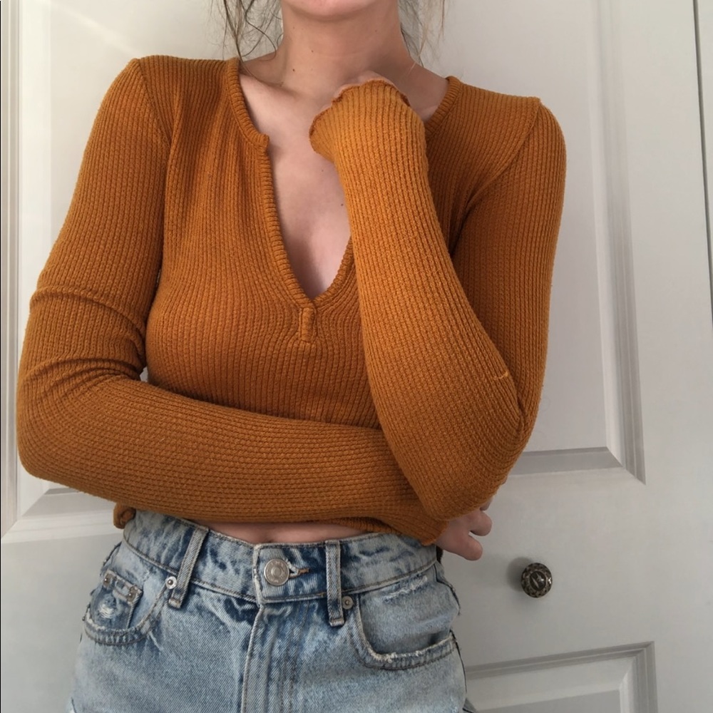 urban outfitters super cozy long sleeve top✨